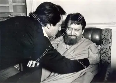 Barun Raha (Cinematographer), Shakha Proshakha, 1991, Photographic Still