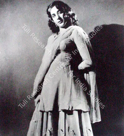 Ramachandra (ii) (Cinematographer), Anhonee, 1952, Photographic Still