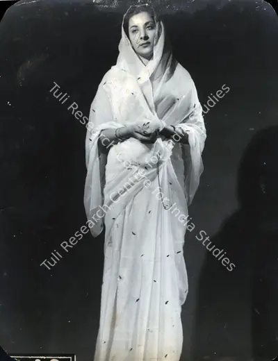 Ramachandra (ii) (Cinematographer), Anhonee, 1952, Photographic Still