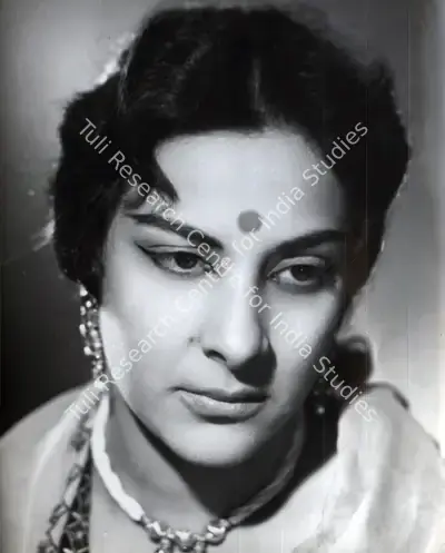 Madan Sinha (Cinematographer), Raat Aur Din, 1967, Photographic Still