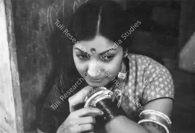K K Mahajan (Cinematographer), Ek Adhuri Kahani, 1971, Photographic Still