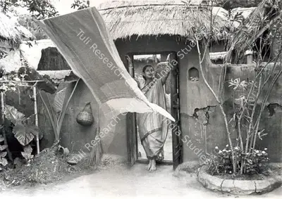 Soumendu Roy (Cinematographer), Ashani Sanket, 1973, Photographic Still