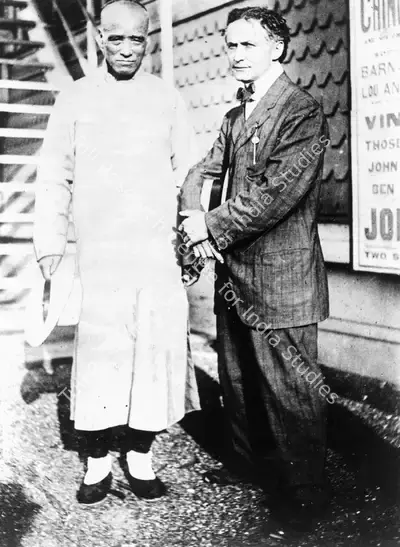Unknown (Photographer). Chung Ling Foo and Harry Houdini | Photographic Still | CinemaEducation | 00440463