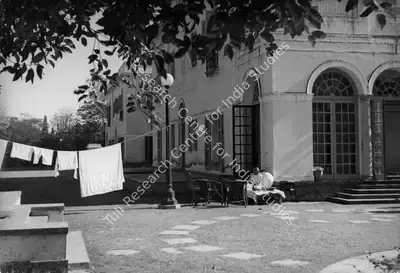Henri Cartier-Bresson (Photographer), In the garden at Birla House the morning before the tragedy, 30 January 1948 , 1948, Contemporary Photograph