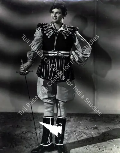 Jaswant Jhaveri (Director), Riyasat, 1955, Photographic Still