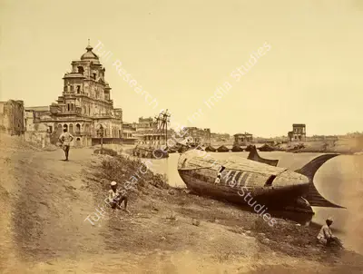 Felice Beato (Photographer), The Chuter Munzil (Chattar Manzil) used as a Field Hospital, and the King's Boats, Lucknow, 1858, Antiquarian Photograph