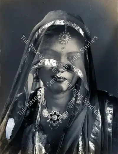 Bipin Gajjar (Cinematographer), Patrani, 1956, Photographic Still
