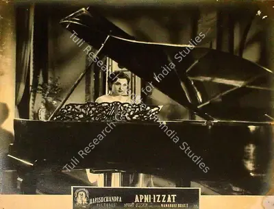 Nanabhai Bhatt (Director), Apni Izzat, 1952, Lobby Card