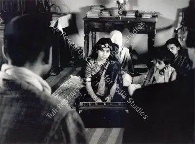 Soumendu Roy (Cinematographer), Teen Kanya, 1961, Photographic Still