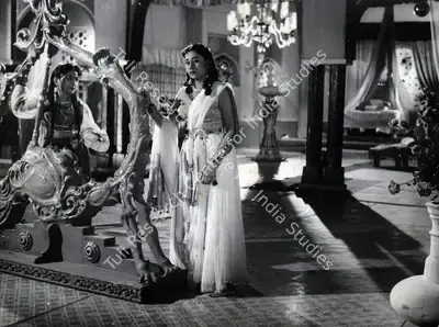 Raman B. Desai (Director), Hum Bhi Kuchh Kam Nahin, 1958, Photographic Still