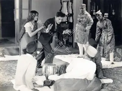 Moti B. Gidwani (Director), Do Aurate, 1937, Photographic Still