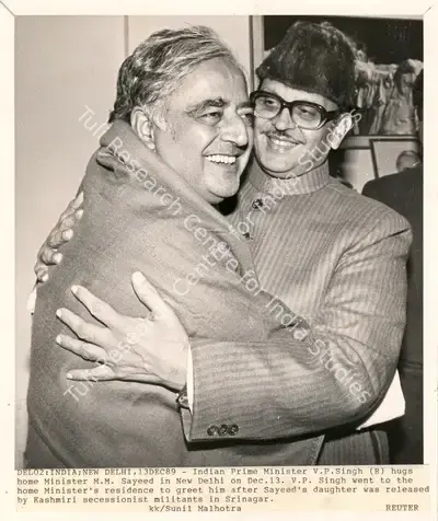 Sunil Malhotra (Photographer), Del02: Inida; New Delhi, 13Dec89, 1989, Contemporary Photograph