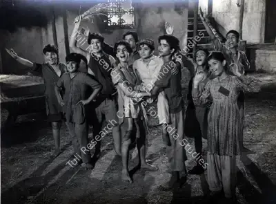Jaywant Pathare (Cinematographer), Ab Dilli Dur Nahin, 1957, Photographic Still