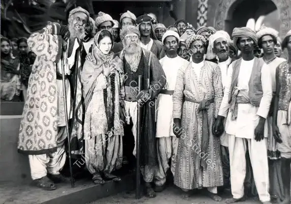 Karani, Pesi (Director), Dagabaz Ashak, 1932 | Photographic Still | CinemaEducation | 00884787