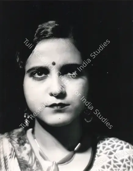 Gidwani, Moti B. (Director), Gulam Daku, 1936 | Photographic Still | CinemaEducation | 00885399
