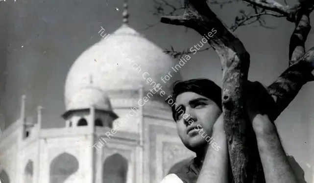 Kavi, Sadashiv J. Row (Producer), Begaana, 1963 | Photographic Still | CinemaEducation | 00884357