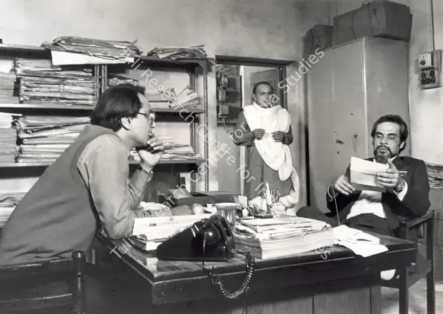 Malik, Ravi (Cinematographer), Ganashatru, 1990 | Photographic Still | CinemaEducation | 00891136