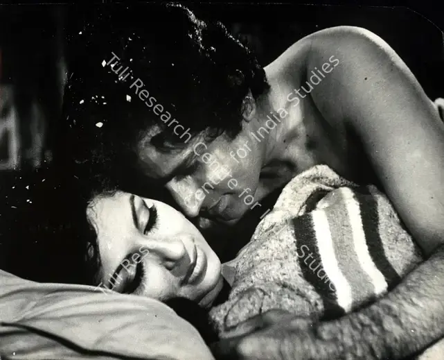Pereira, Peter (Cinematographer), Aa Gale Lag Jaa, 1973 | Photographic Still | CinemaEducation | 00883660