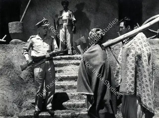 Bhattacharjee, Apurba (Cinematographer), Mujhe Jeene Do, 1963 | Photographic Still | CinemaEducation | 00886508