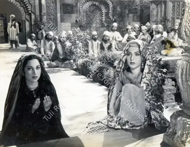 Avadhut, V. (Cinematographer), Mirza Ghalib, 1954 | Photographic Still | CinemaEducation | 00886369