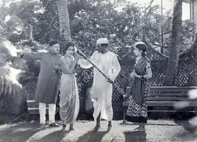 Gidwani, Moti B. (Director), Manjari, 1934 | Photographic Still | CinemaEducation | 00886212