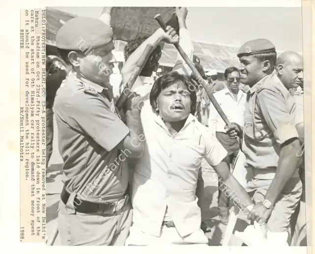 Malhotra, Sunil (Photographer). Del01: Protest; New Delhi, Oct 23. Photographic Print, 1988 | Contemporary Photograph | Photography | 00114585