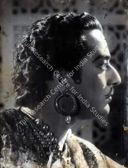 Gajjar, Bipin (Cinematographer), Patrani, 1956 | Photographic Still | CinemaEducation | 00886971