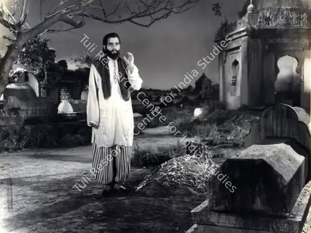 Avadhut, V. (Cinematographer), Mirza Ghalib, 1954 | Photographic Still | CinemaEducation | 00886362