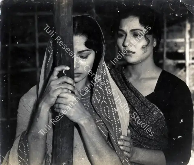 Bhattacharjee, Apurba (Cinematographer), Mujhe Jeene Do, 1963 | Photographic Still | CinemaEducation | 00886512