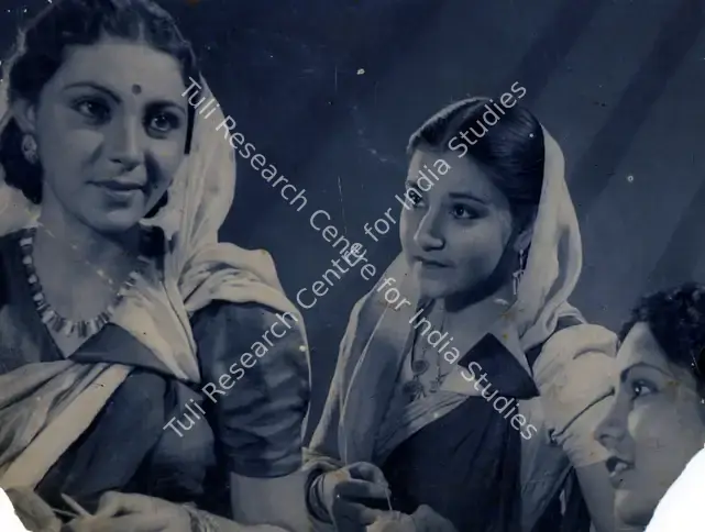 Pai, Surendra (Cinematographer), Hum Ek Hain, 1946 | Photographic Still | CinemaEducation | 00885531