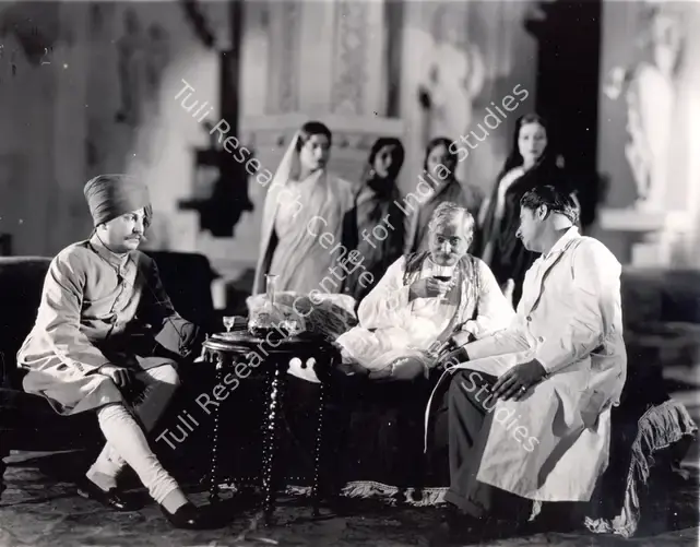 Sarpotdar, N.D. (Director), Chalta Putla, 1935 | Photographic Still | CinemaEducation | 00884603