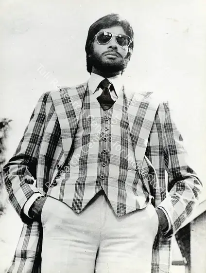 Tito (Producer), Do Anjaane, 1976 | Photographic Still | CinemaEducation | 00762282