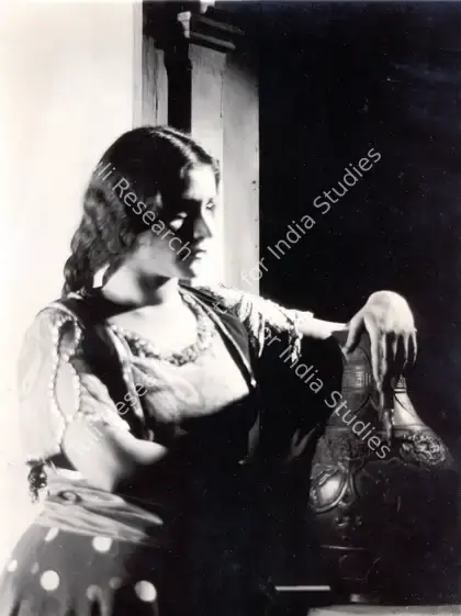 Gidwani, Moti B. (Director), Daku Ki Ladki, 1933 | Photographic Still | CinemaEducation | 00884821