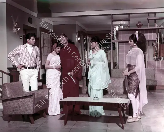 Menon, Vasu (Producer), Waris, 1969 | Photographic Still | CinemaEducation | 00888383