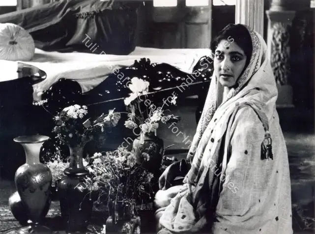 Roy, Soumendu (Cinematographer), Teen Kanya, 1961 | Photographic Still | CinemaEducation | 00891507