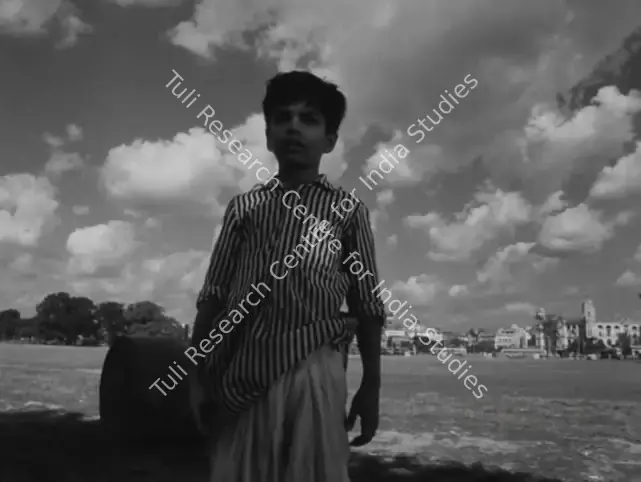 Ghatak, Ritwik (Director), Baari Theke Paaliye, 1959 | Photographic Still | CinemaEducation | 00457612
