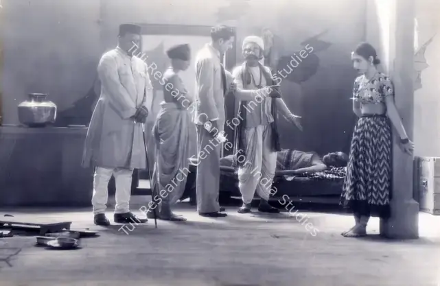 Gidwani, Moti B. (Director), Manjari, 1934 | Photographic Still | CinemaEducation | 00886211
