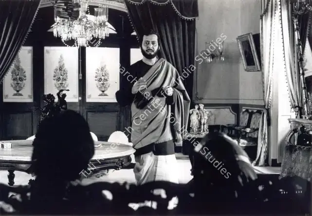 Roy, Soumendu (Cinematographer), Ghare Baire, 1985 | Photographic Still | CinemaEducation | 00891156