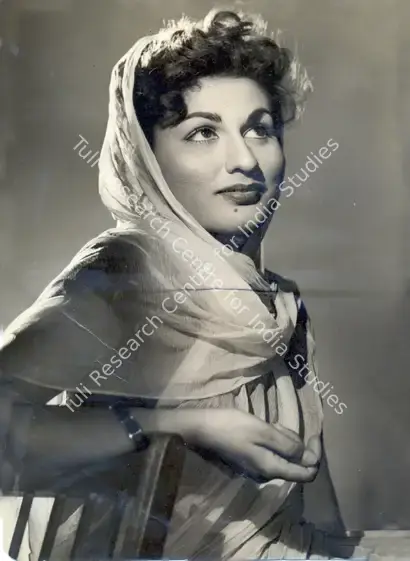 Kashyap, D.D. (Director), Naya Ghar, 1953 | Photographic Still | CinemaEducation | 00886614
