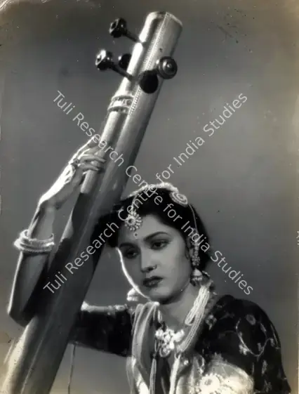 Gajjar, Bipin (Cinematographer), Patrani, 1956 | Photographic Still | CinemaEducation | 00886956
