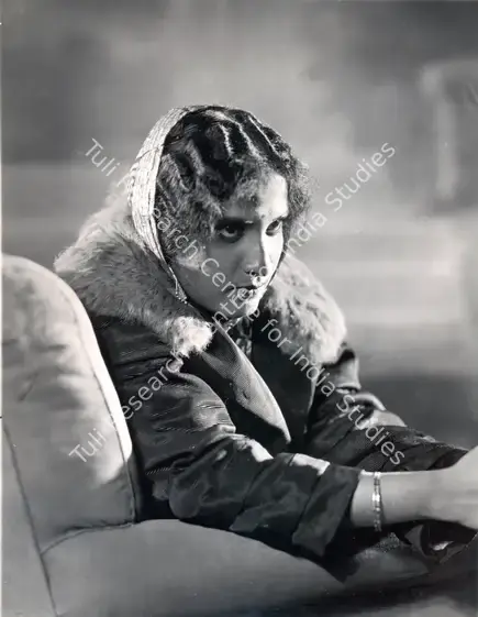 Sarpotdar, N.D. (Director), Chalta Putla, 1935 | Photographic Still | CinemaEducation | 00884589