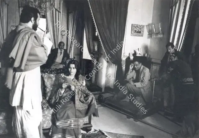 Ghosh, Nemai (Still Photographer), Ghare Baire, 1985 | Working Still | CinemaEducation | 00891564