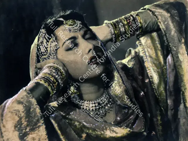 Avadhut, V. (Cinematographer), Mirza Ghalib, 1954 | Photographic Still | CinemaEducation | 00886377