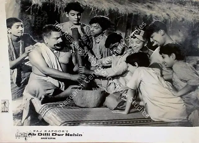 Pathare, Jaywant (Cinematographer), Ab Dilli Dur Nahin, 1957 | Lobby Card | CinemaEducation | 00829267
