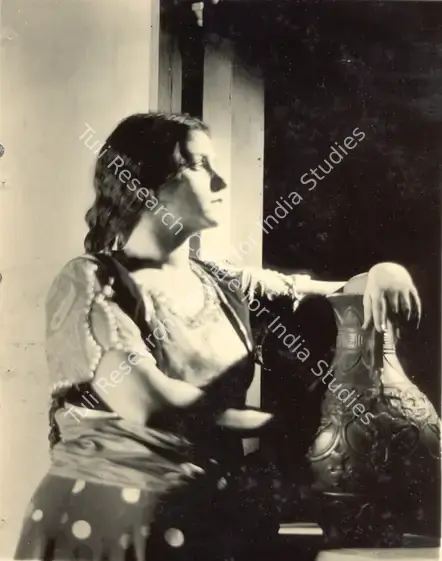 Gidwani, Moti B. (Director), Daku Ki Ladki, 1933 | Photographic Still | CinemaEducation | 00884813