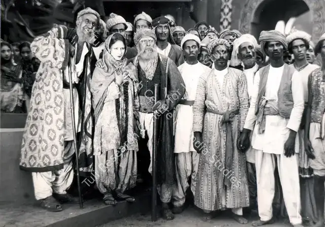 Karani, Pesi (Director), Dagabaz Ashak, 1932 | Photographic Still | CinemaEducation | 00884787