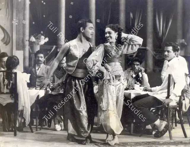 Mane, Anant (Director), Suhagan, 1954 | Photographic Still | CinemaEducation | 00888758