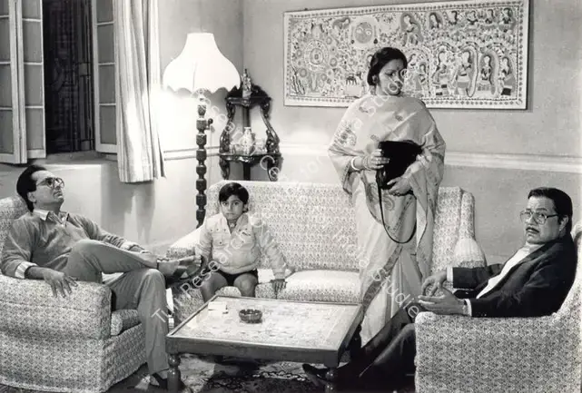 Raha, Barun (Cinematographer), Shakha Proshakha, 1991 | Photographic Still | CinemaEducation | 00891440