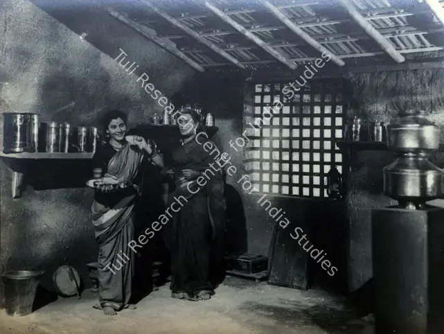 Ramchandra, C. (Producer), Lahren, 1953 | Photographic Still | CinemaEducation | 00885951