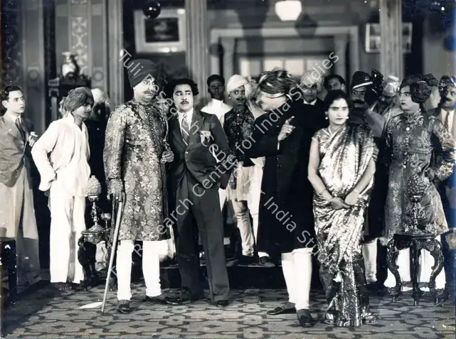 Sarpotdar, N.D. (Director), Chalta Putla, 1935 | Photographic Still | CinemaEducation | 00884594